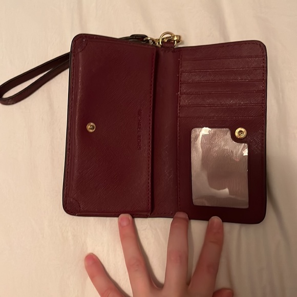 Michael kors clutch wallet & phone case - Picture 2 of 2